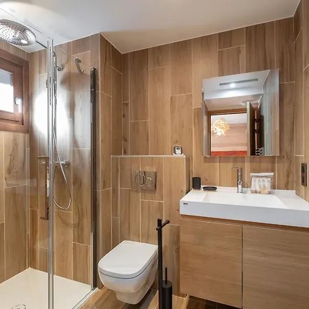 Spacieux 4 A Avec Parking Et Wifi - Fr-1-563-136 Courchevel