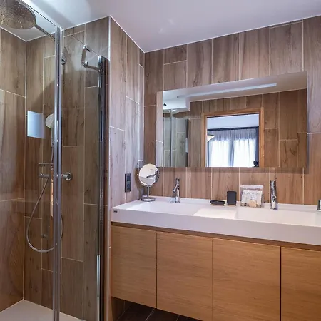 Spacieux 4 A Avec Parking Et Wifi - Fr-1-563-136