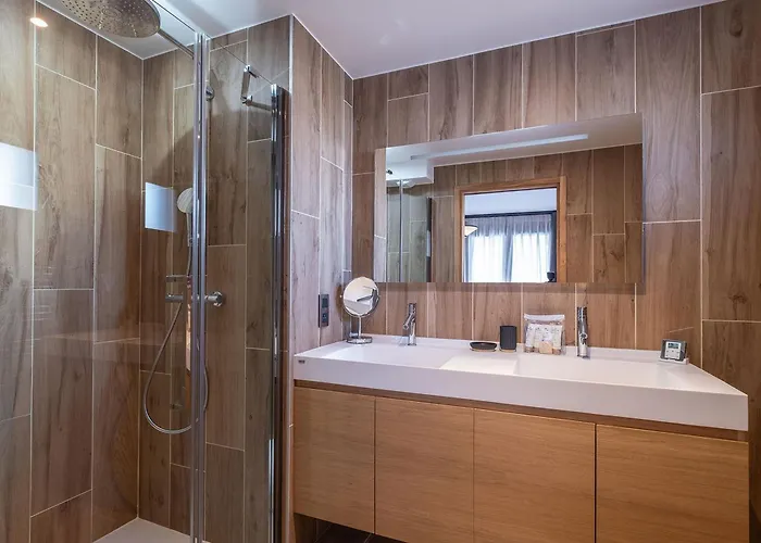 Spacieux 4 A Avec Parking Et Wifi - Fr-1-563-136