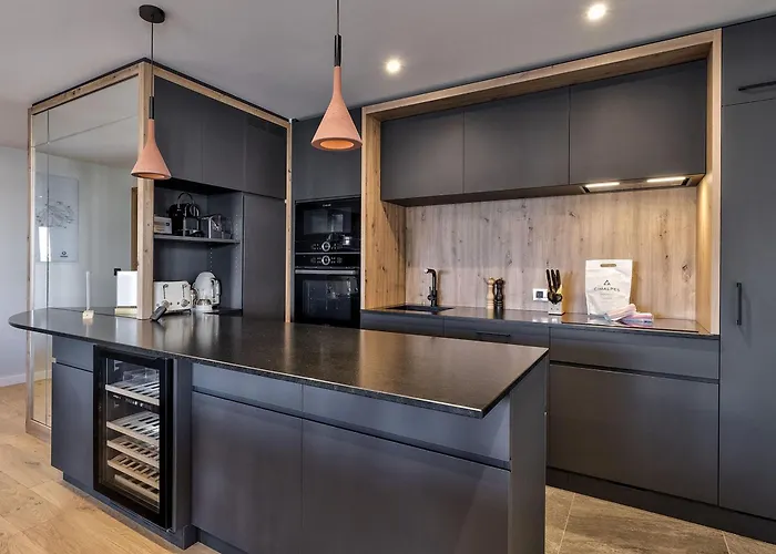 Daire Spacieux 4 A Avec Parking Et Wifi - Fr-1-563-136